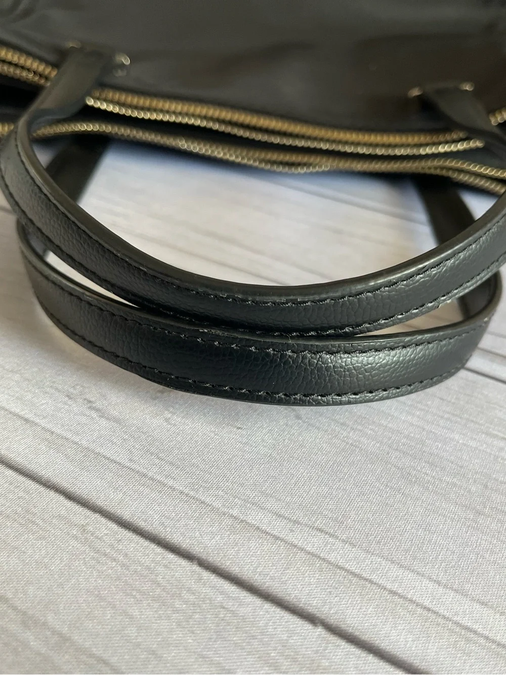 Kate Spade New York black Dawn classic durable nylon shoulder handbag purse.